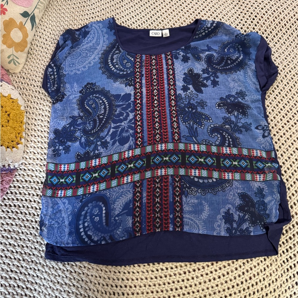 5 for 25$ Cato women’s Blue Paisley Short Sleeve Top